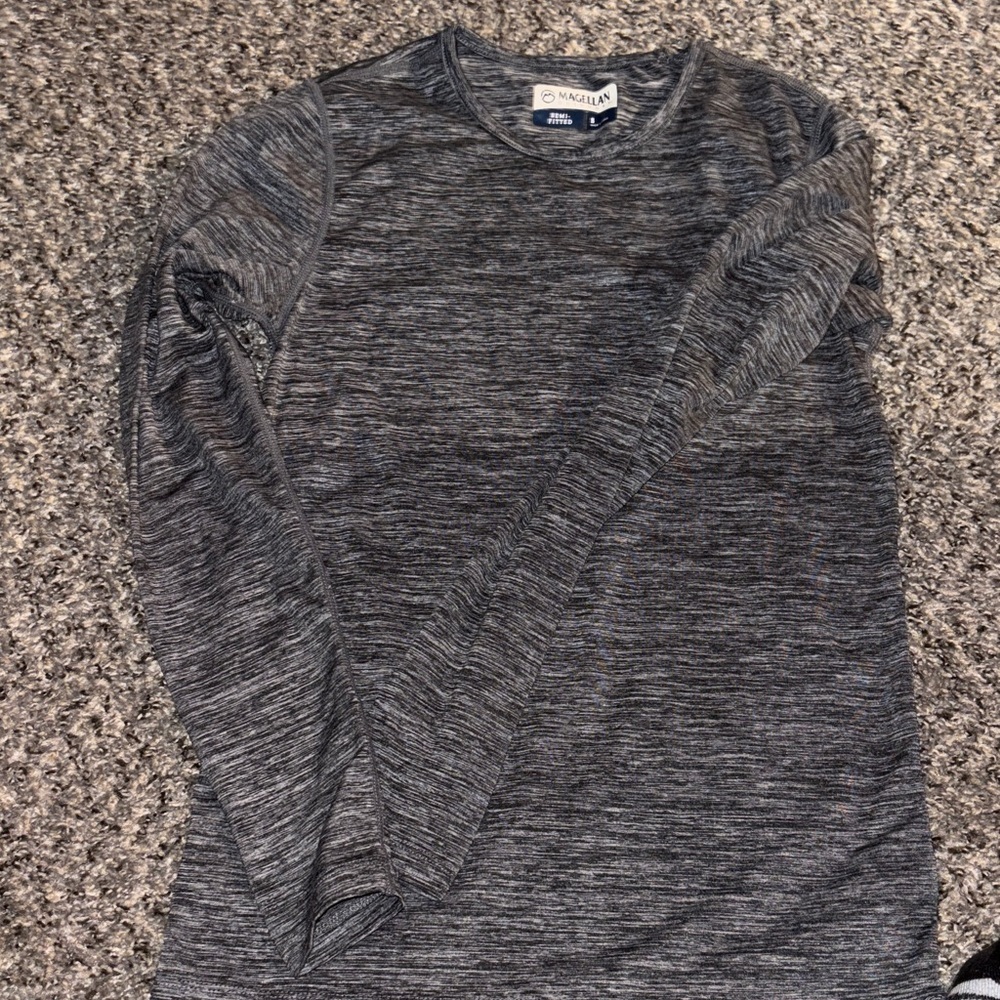 Magellan Outdoors Heathered Black Long Sleeve Shirt